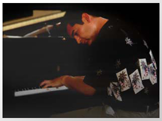 Picture of Tony Pacini performing live